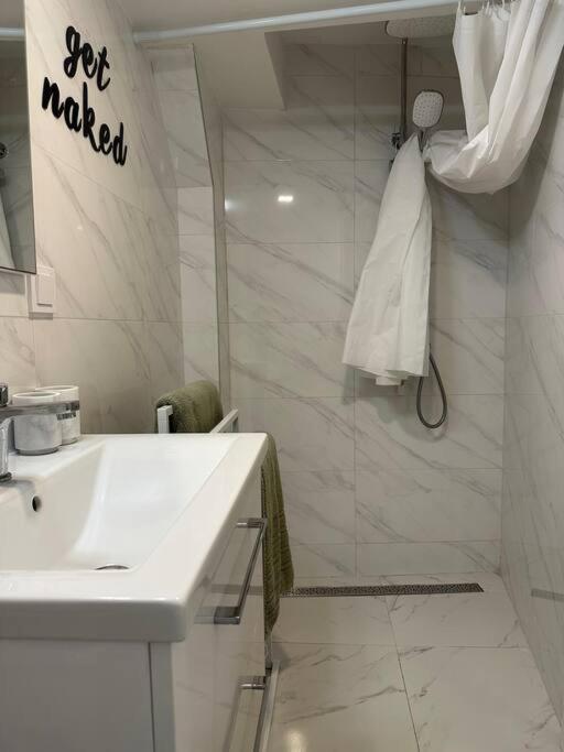 Apartment Avareen Verde Old-Town 150M To The Sea Ровин Екстериор снимка