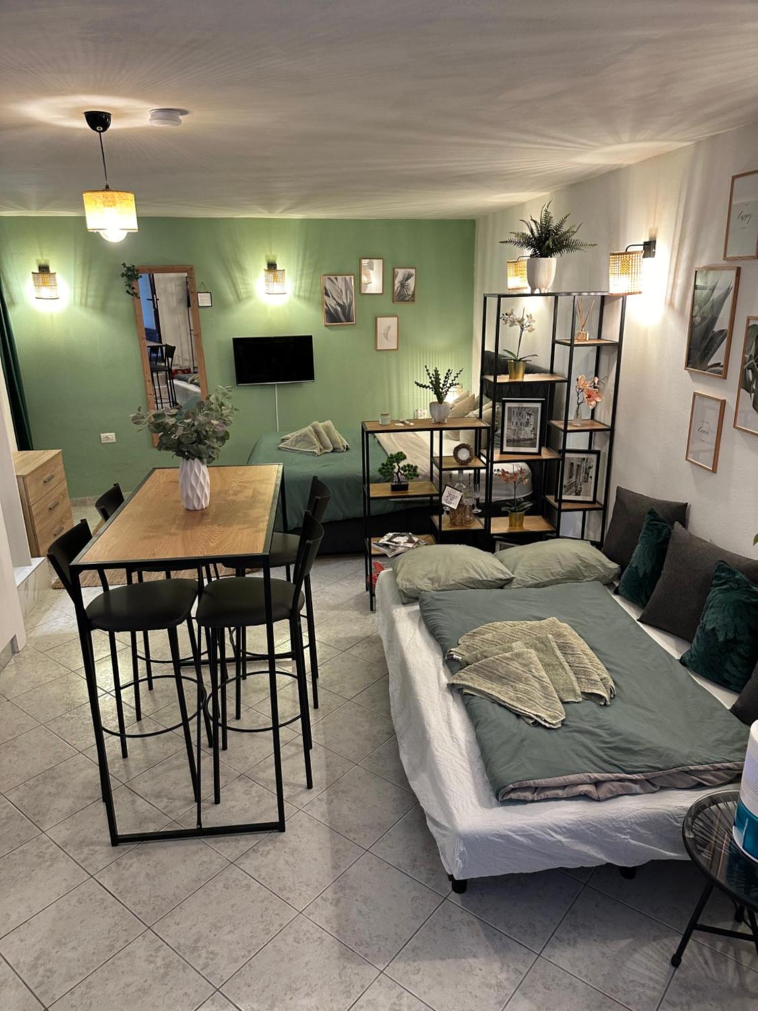Apartment Avareen Verde Old-Town 150M To The Sea Ровин Екстериор снимка
